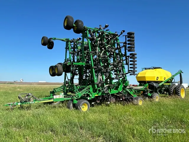 John Deere 1830 61 ft Air Drill