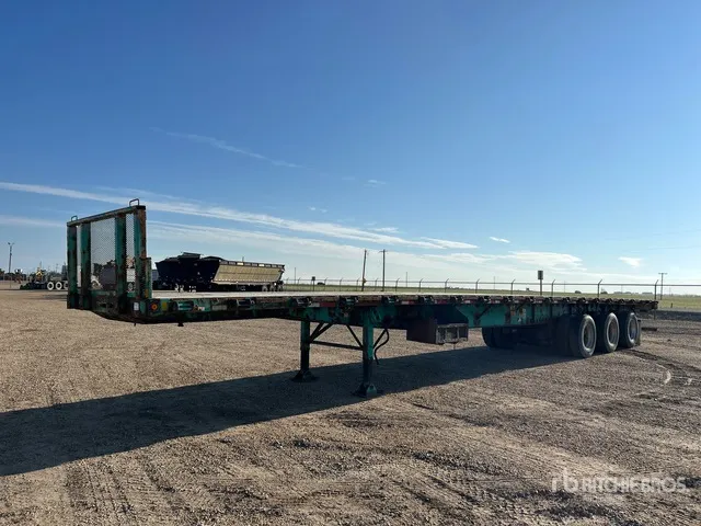 2013 Great Dane 53 ft Tri/A Flatbed Trailer