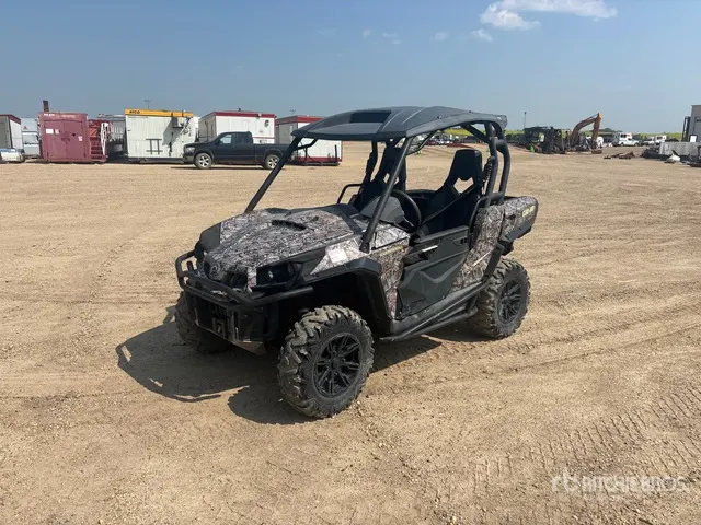 2013 Bombardier Commander XT 4x4 Side By Side
