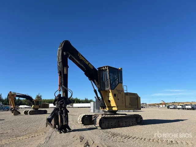 2012 Tigercat 880 Butt-n-Top Log Loader