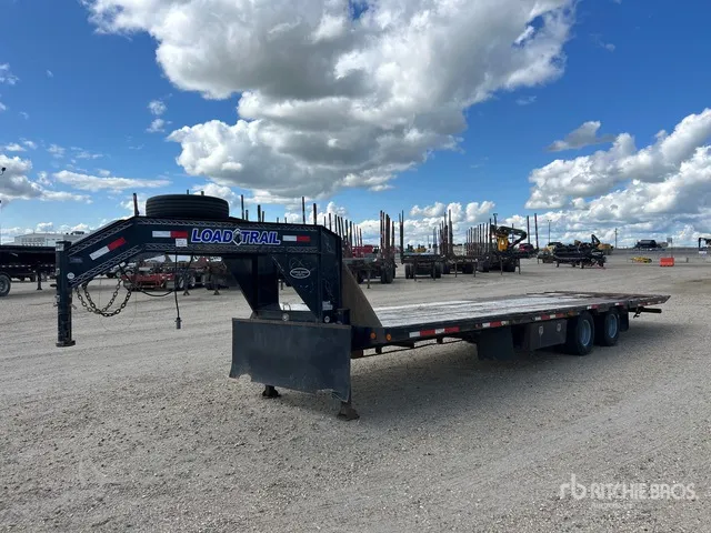 2018 Load Trail 32 ft T/A Gooseneck Hydraulic Tail Trailer