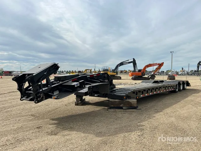 2016 Gerrys Tri/A Removable Gooseneck Lowboy Trailer