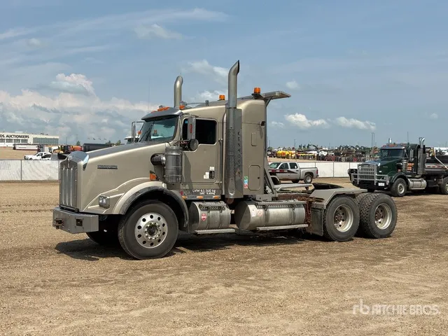 2010 Kenworth T800 T/A Sleeper Truck Tractor
