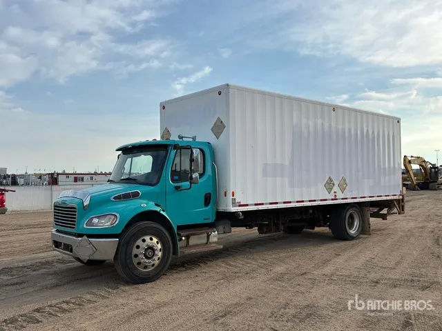 2010 Freightliner M2 4x2 Moving Van Truck