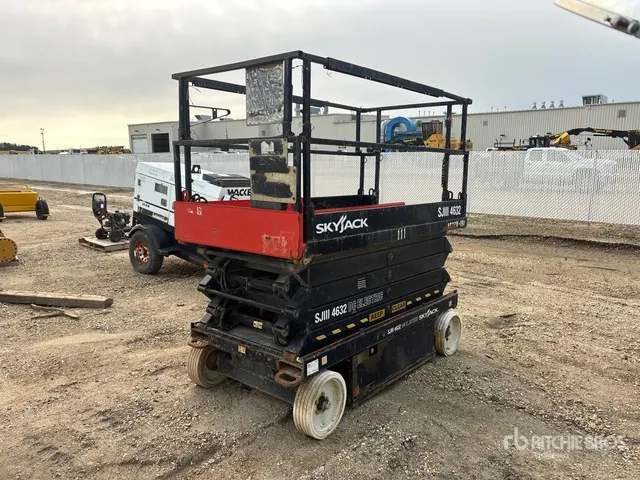 2011 Skyjack SJIII 4632 Electric Scissor Lift (Inoperable)