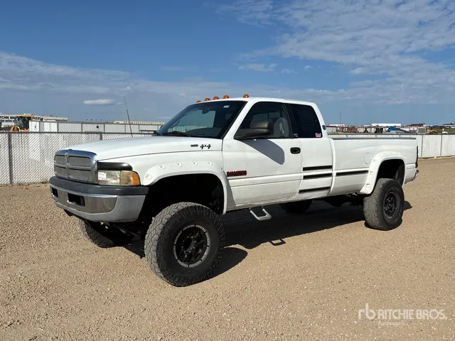1998 Dodge Ram 2500 4x4 Extended Cab Pickup