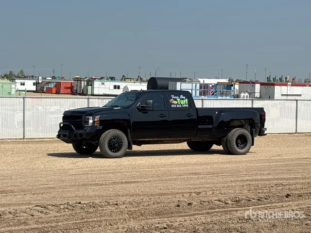 2008 Chevrolet 3500 HD 4x4 Crew Cab Pickup