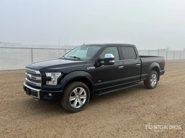 2017 Ford F-150 Platinum 4x4 Crew Cab Pickup