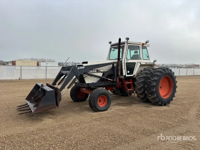 1982 Case 2390 2WD Tractor