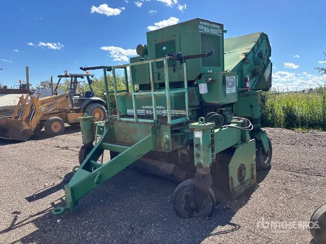Barber-Greene BG650 Windrow Elevator (Inoperable)