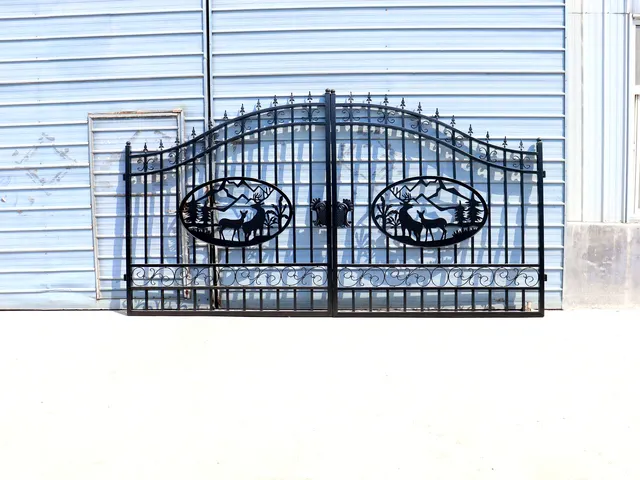 2026 Suihe NG-14D-1 14 ft Steel Bi-Parting Driveway Gate (Unused)