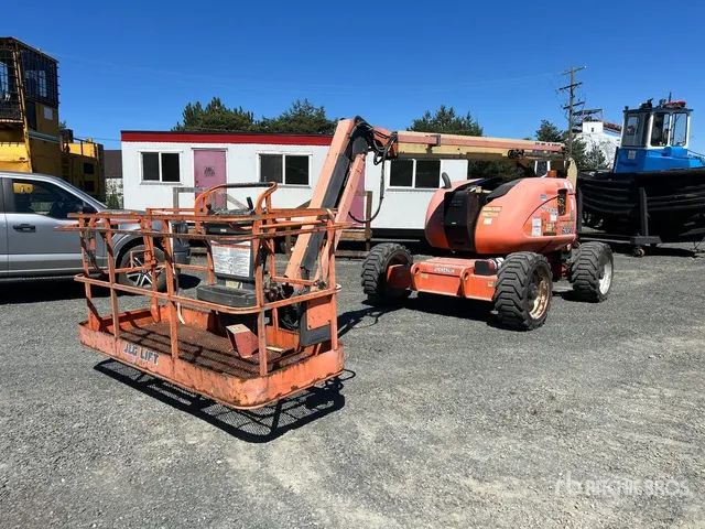 2012 JLG 600AJ 4WD Diesel Articulating Boom Lift