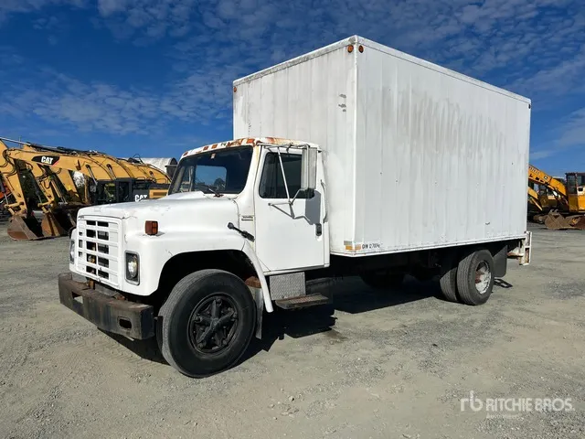 1981 International 1754 4x2 Van Truck