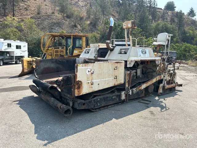 Cedarapids CR461 Track Asphalt Paver