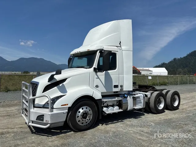 2019 Volvo VNL 6x4 T/A Day Cab Truck Tractor