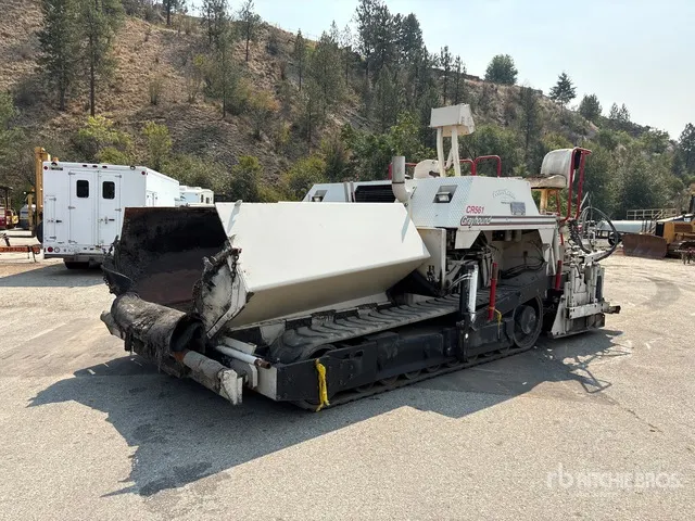1999 Cedarapids CR561R Track Asphalt Paver