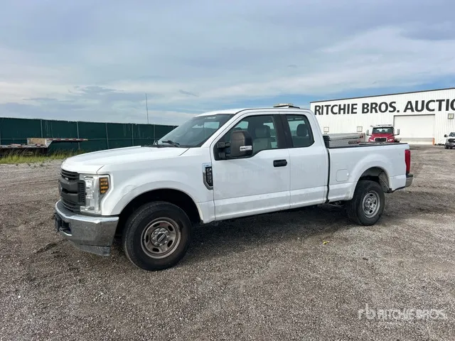 2019 Ford F-250 XL 4x2 Extended Cab Pickup