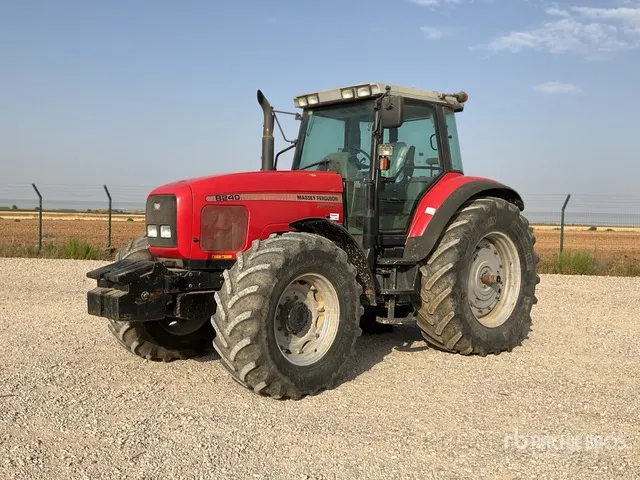 2000 Massey Ferguson 8240 4WD Tractor