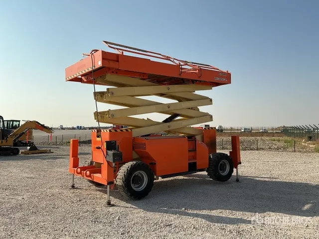 2017 JLG 4394RT 4x4 Diesel Scissor Lift
