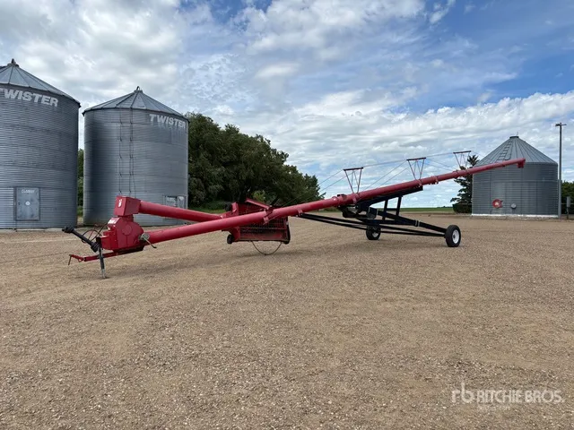 1974 Wheatheart SA1071 10 in x 71 ft Swing Grain Auger