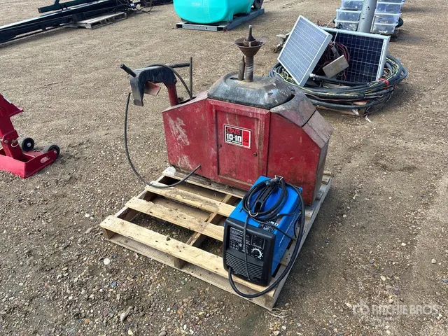Master Craft MIG Electric Welder