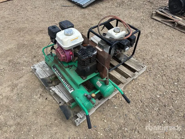Speedaire 9 cfm 8 gal Air Compressor