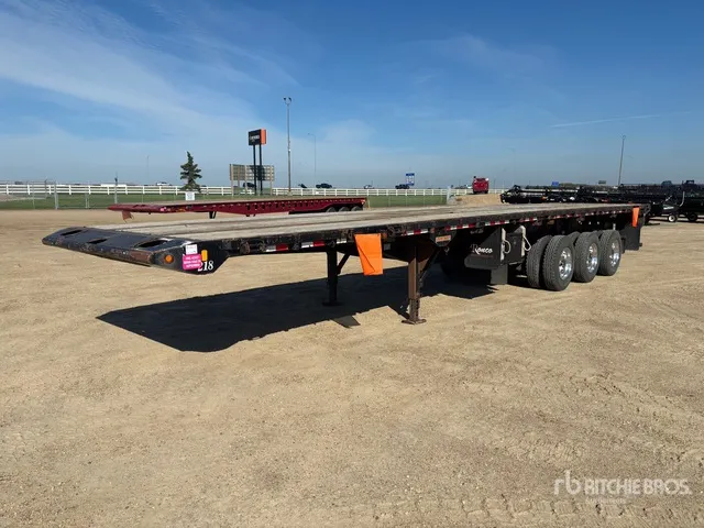 2014 Doepker 67500 lb 46 ft Tri/A Flatbed Oilfield Trailer