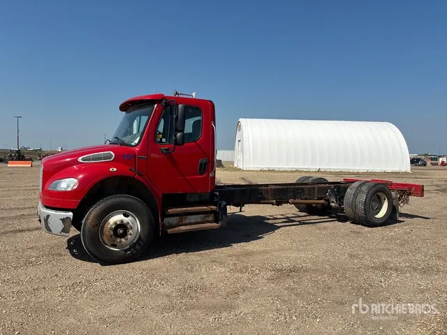 2016 Freightliner M2 106 4x2 Cab and Chassis