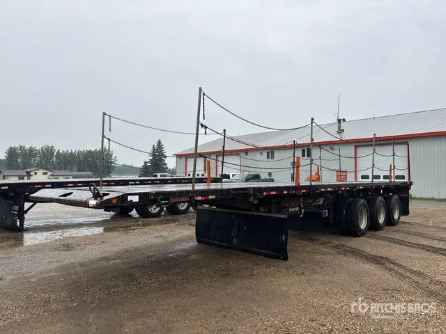 2006 Doepker 42 ft Tri/A Flatbed Oilfield Trailer