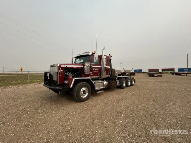 2020 Western Star 4900XD 8x6 Sleeper Winch Truck