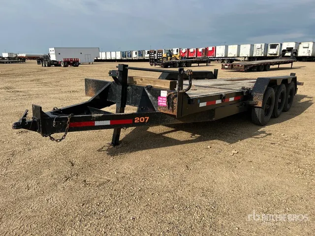 2014 Diamond C 22 ft Tri/A Tilt Deck Trailer