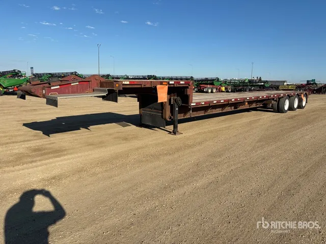 2006 Manac 50 ft Tri/A Extendable Step Deck Trailer