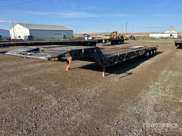 2011 Gerrys KSN101 53 ft Tri/A Folding Neck Trailer