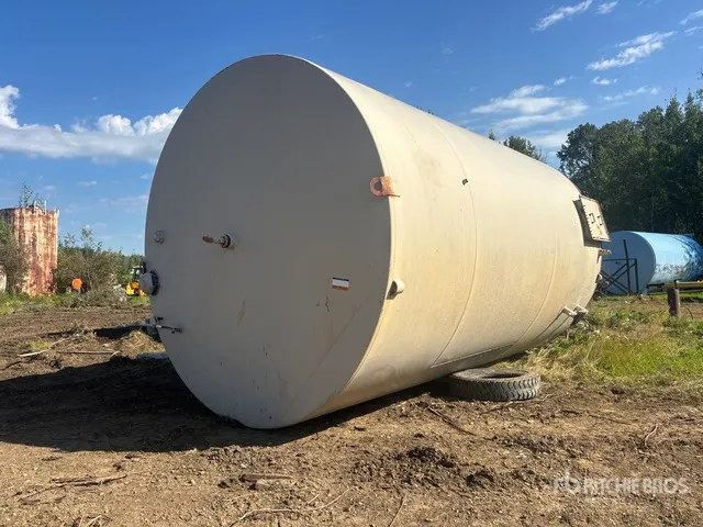 400 bbl Skid Mounted Steel Tank