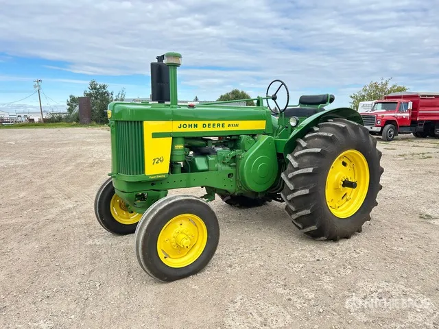 1958 John Deere 720 2WD Row Crop Antique Tractor