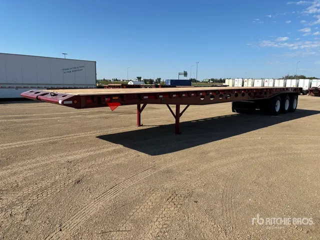2002 Peerless 30600 kg 53 ft Tri/A Flatbed Oilfield Trailer