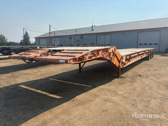 2012 Doepker Tri/A Folding Neck Trailer