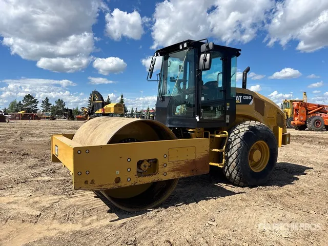 2017 Cat CS-64B Smooth Drum Compactor