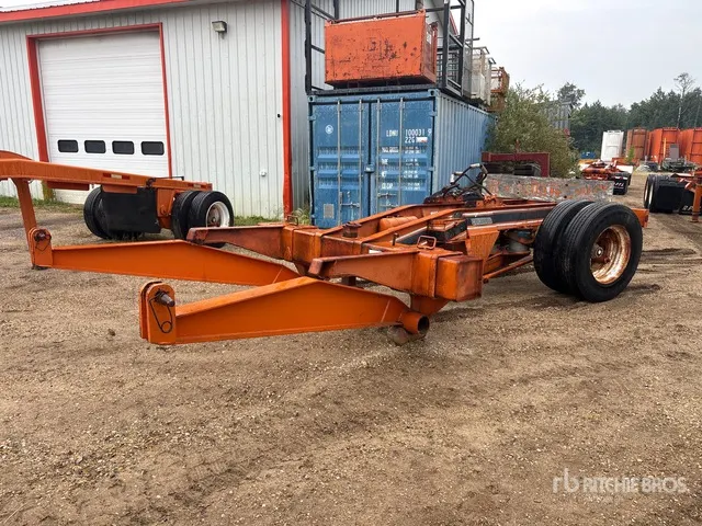 1980 Columbia S/A Booster Axle