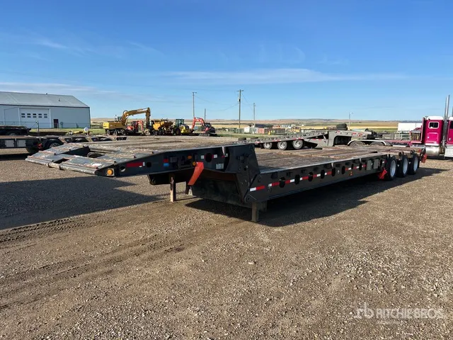 2007 Stellar 53 ft Tri/A Folding Neck Trailer