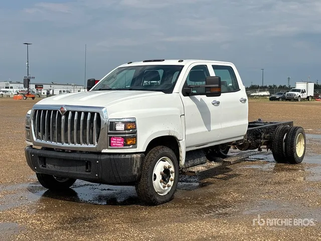 2022 International CV515 4x2 Crew Cab Cab and Chassis