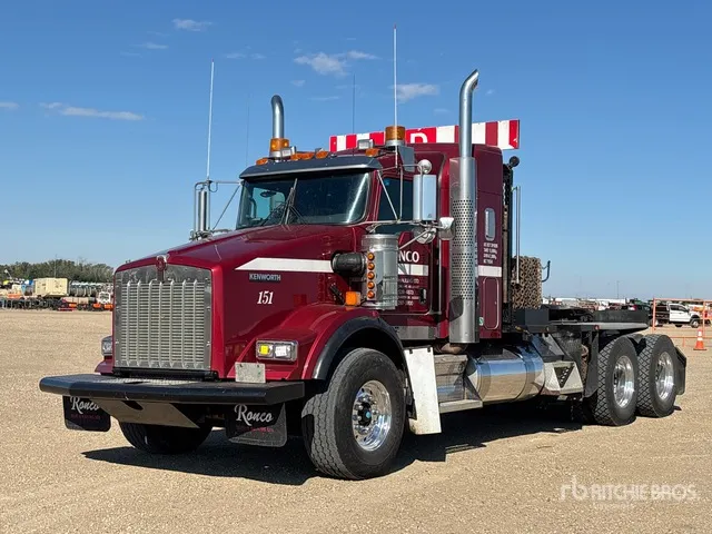 2012 Kenworth T800 6x4 Sleeper Winch Truck