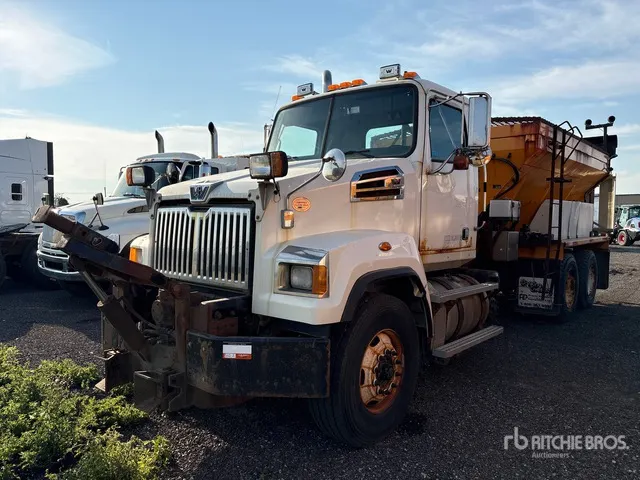 2015 Western Star 4700SF 6x4 Spreader Truck (Inoperable)