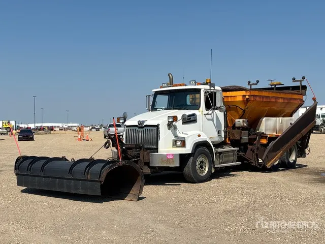 2014 Western Star 4700SB 6x4 Snow Plow Truck