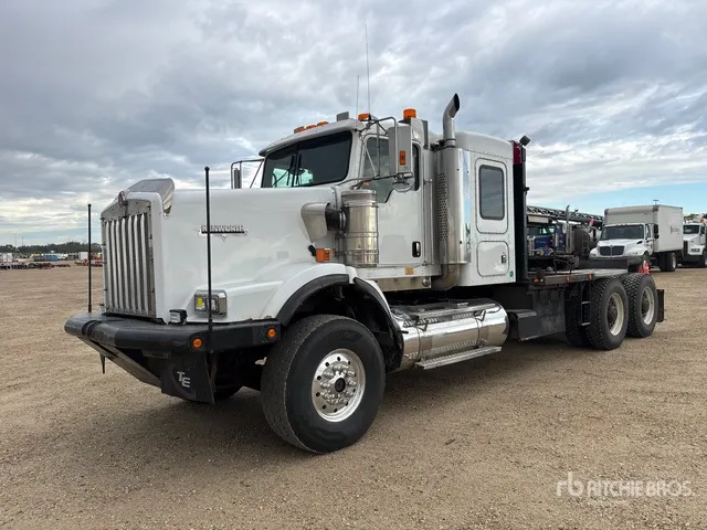 2007 Kenworth C500B 6x4 Sleeper Winch Truck