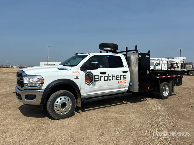 2024 Ram 5500 SLT 4x4 Crew Cab Flatbed Truck