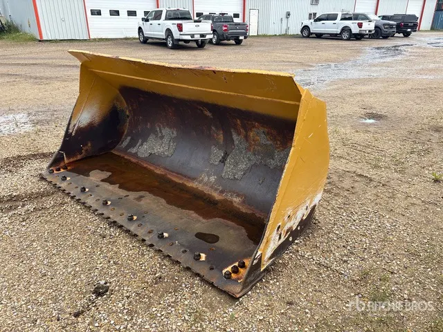 WBM 113 in Q/C General Purpose Wheel Loader Bucket - Fits Cat 950F