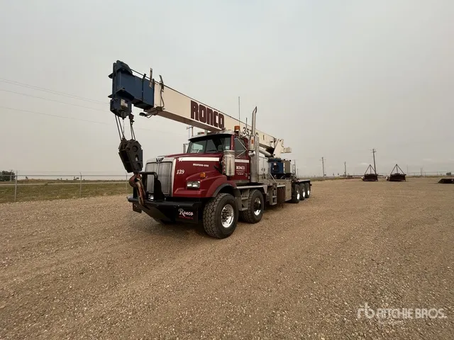 Manitex 3577C 35 ton Straight Boom on 2005 Western Star 4900 10x6 Twin-Steer Boom Truck