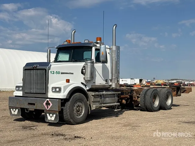 2013 Western Star 4900FA 6x4 Cab and Chassis