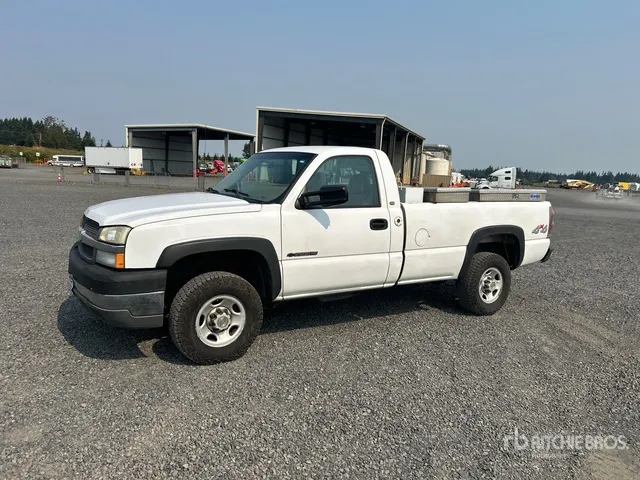 2004 Chevrolet Silverado 2500HD 4x4 Pickup